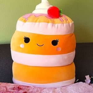 Sawtelle Strawberry Pancakes Squishmallow 16"